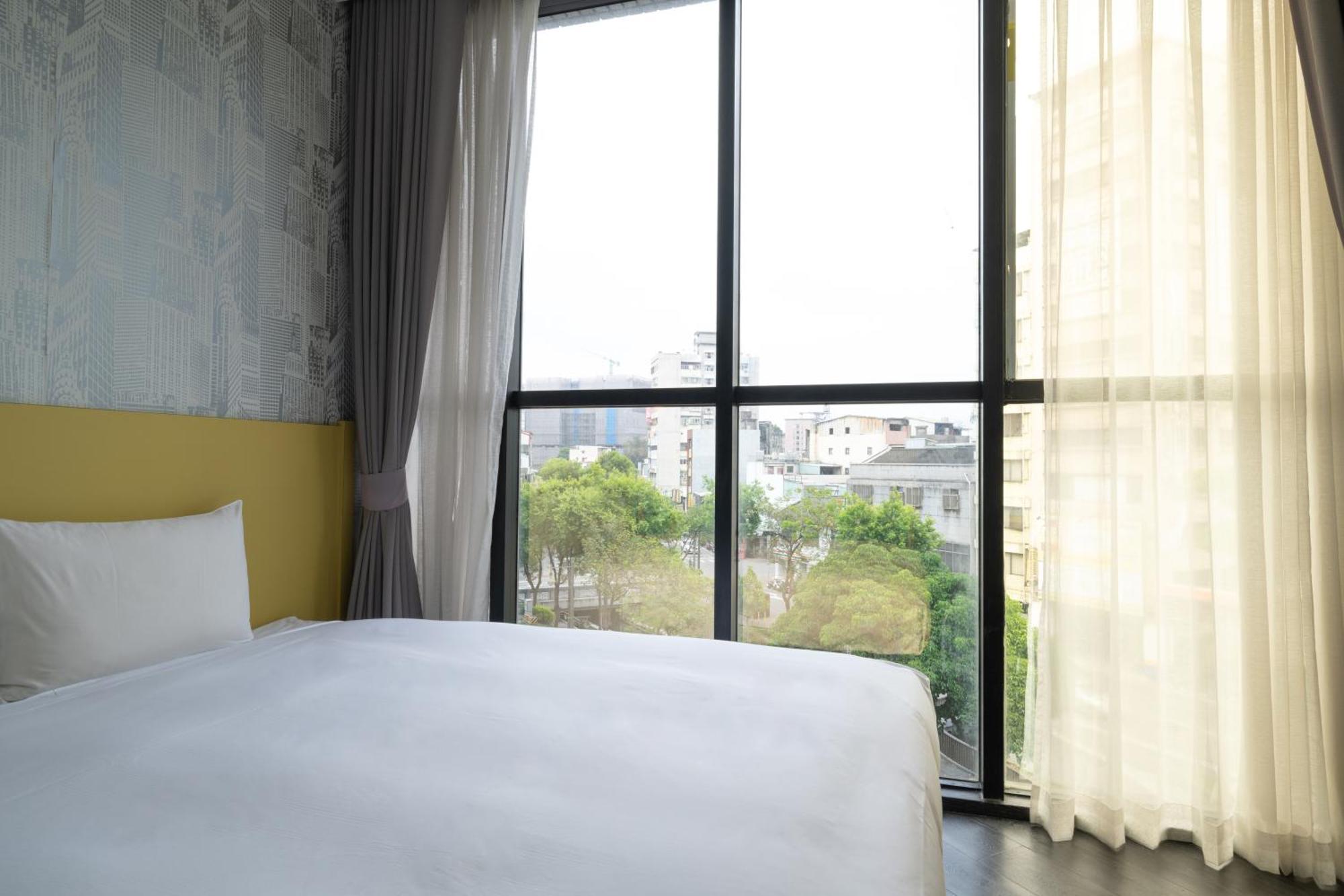 Ningcui Business Hotel Taichung Ruang foto