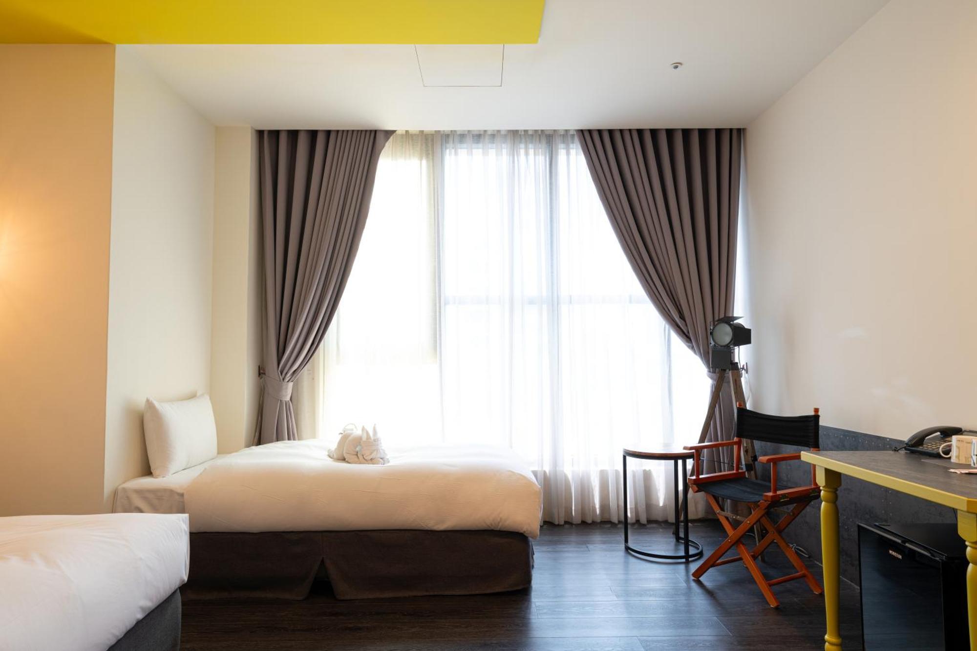 Ningcui Business Hotel Taichung Bagian luar foto