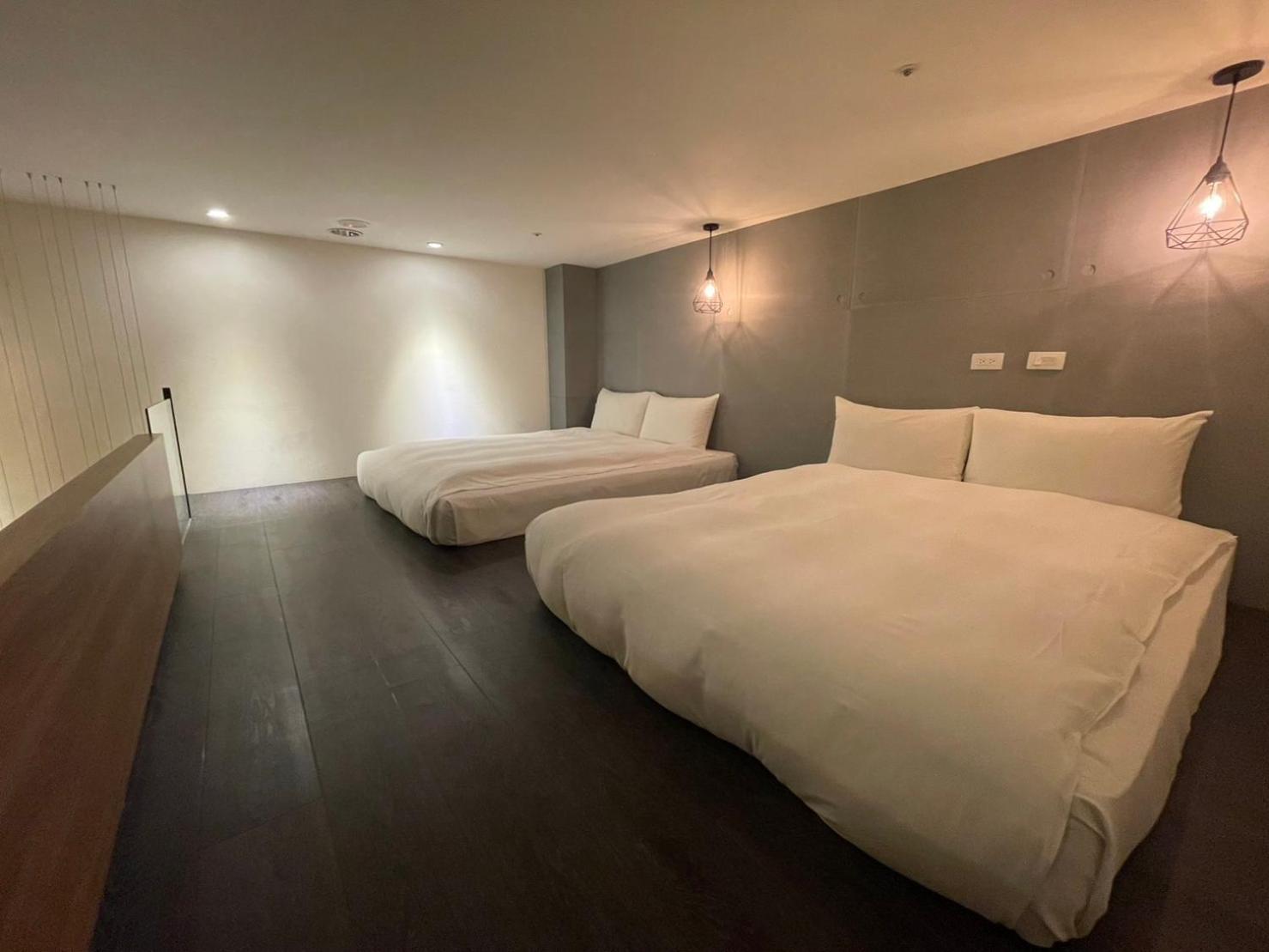 Ningcui Business Hotel Taichung Bagian luar foto