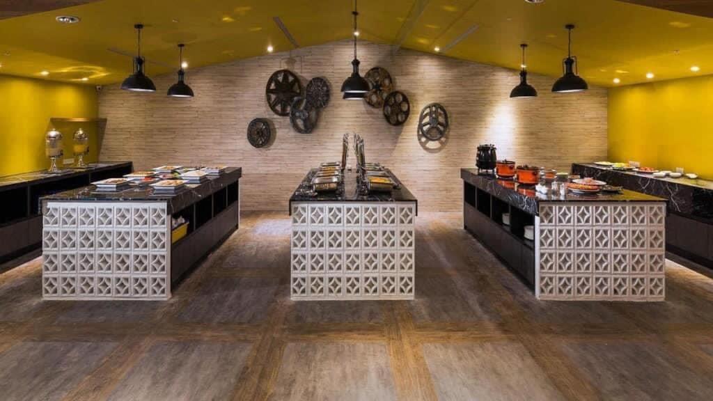 Ningcui Business Hotel Taichung Bagian luar foto