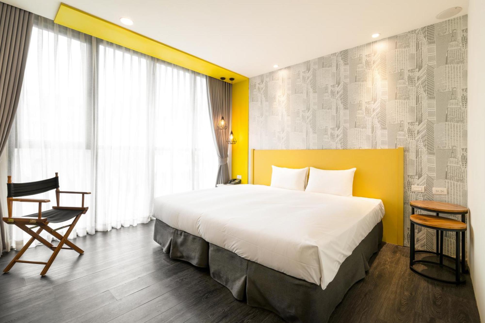 Ningcui Business Hotel Taichung Bagian luar foto