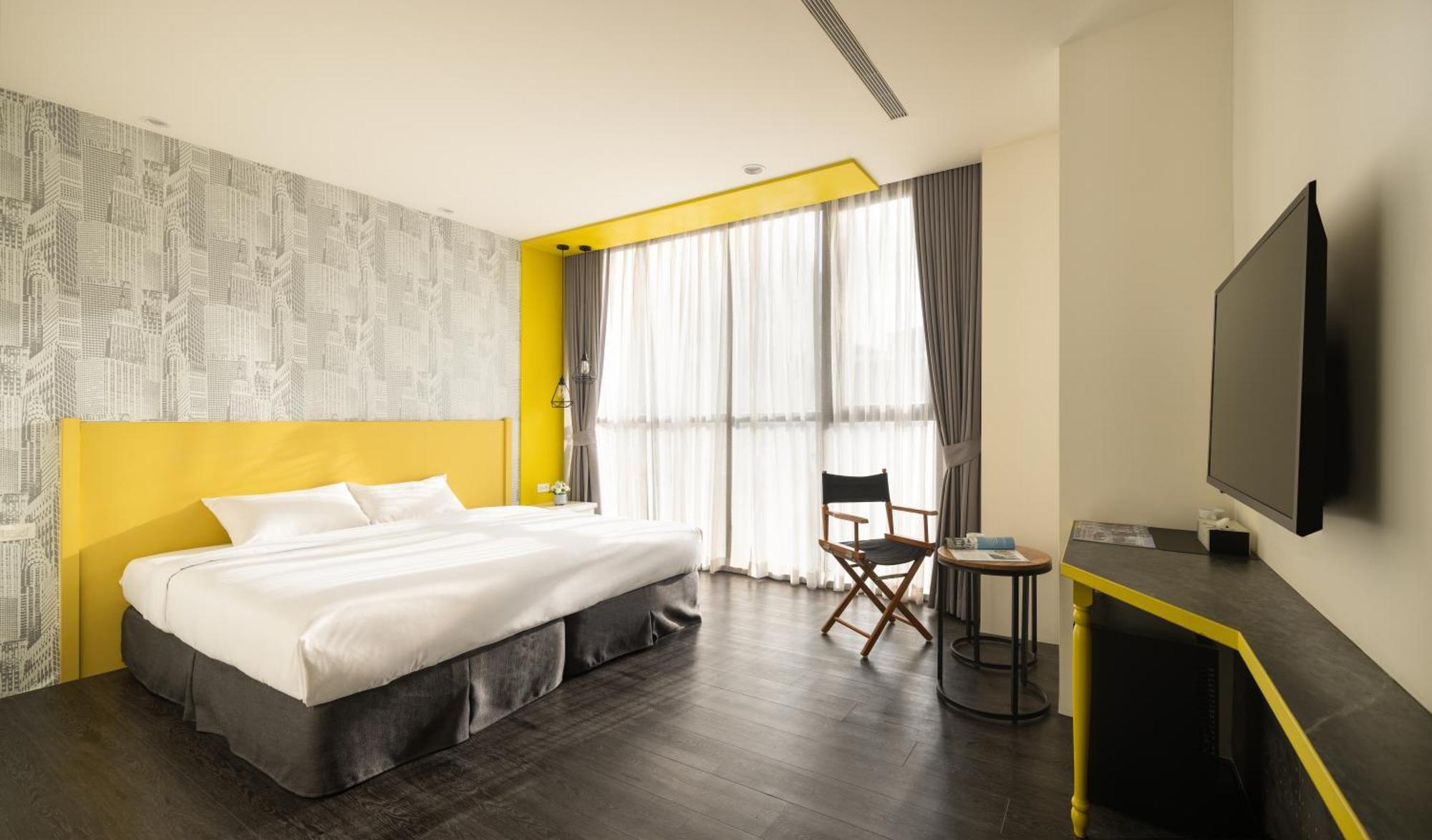 Ningcui Business Hotel Taichung Bagian luar foto