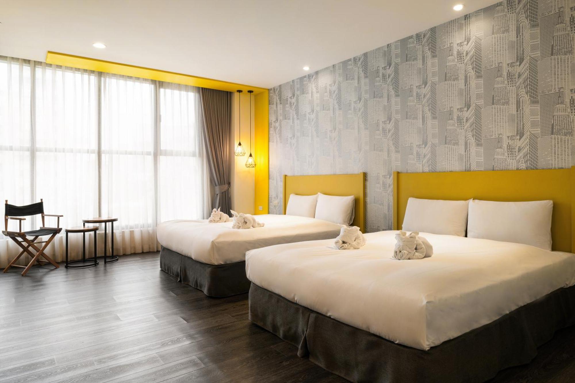 Ningcui Business Hotel Taichung Bagian luar foto