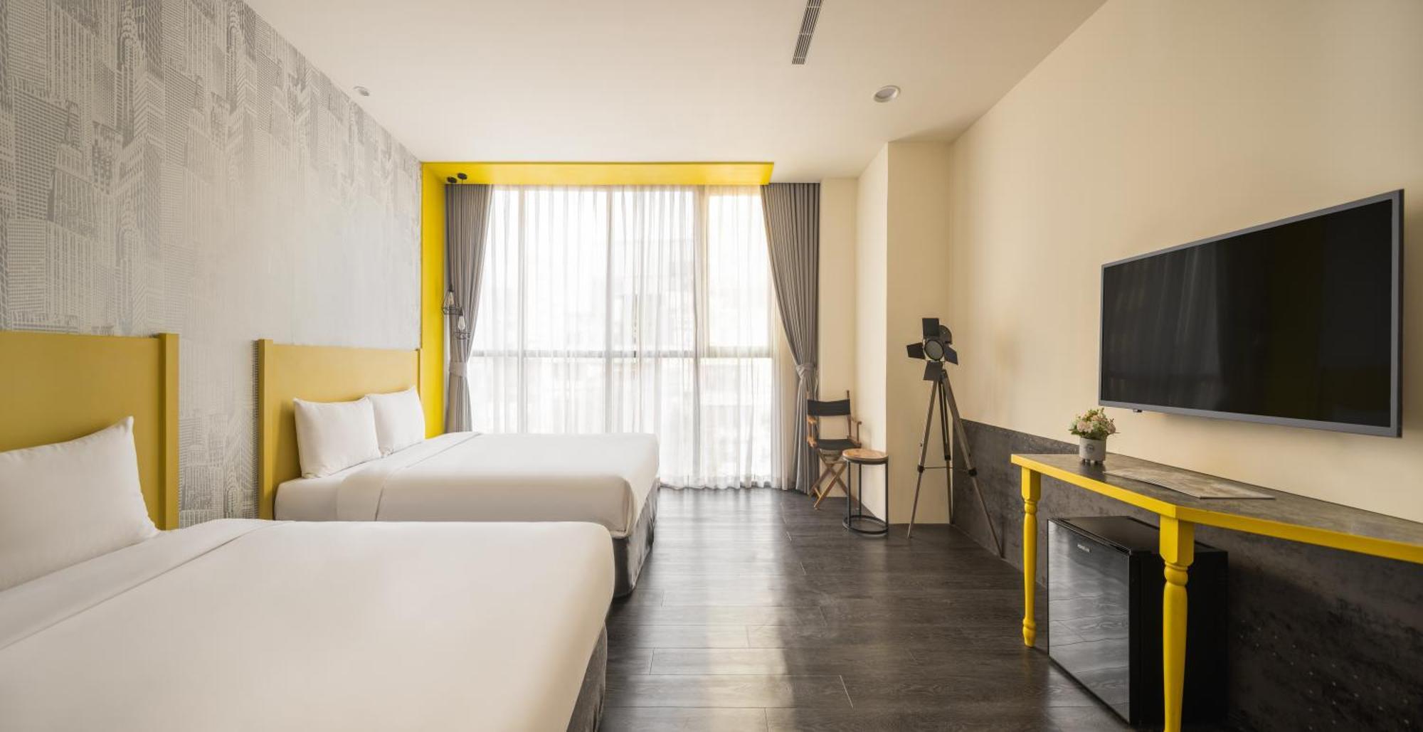 Ningcui Business Hotel Taichung Bagian luar foto