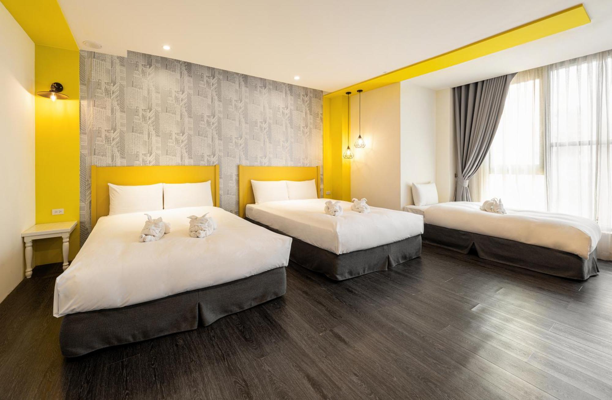 Ningcui Business Hotel Taichung Bagian luar foto